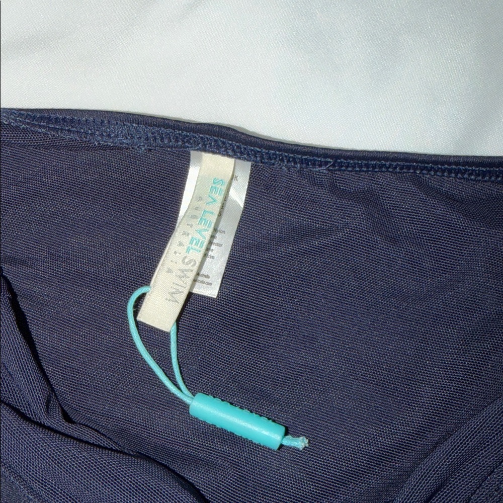 Sea Level Swim Australia One Piece
Navy Swimsuit Size 8 - Picture 8 of 9